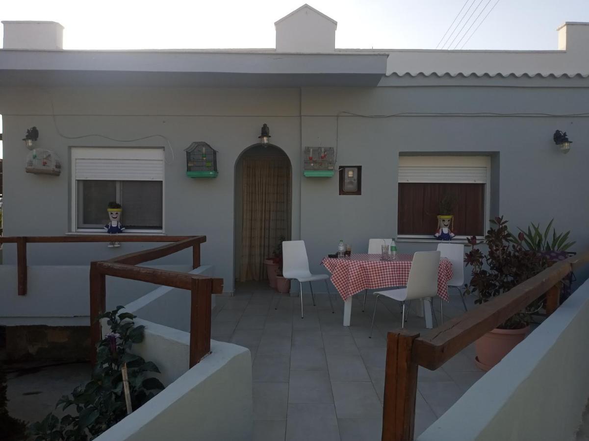 Katerina'S Apartments Kini Dış mekan fotoğraf